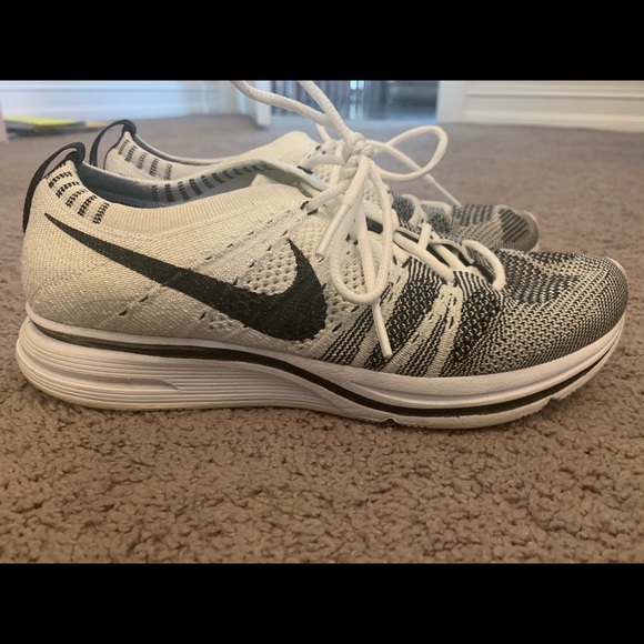 Nike Shoes - Nike Flyknits Trainer White/Black